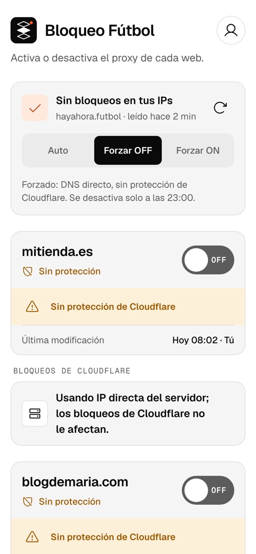 La app con el modo Forzar OFF activado y una de las webs fijada a mano